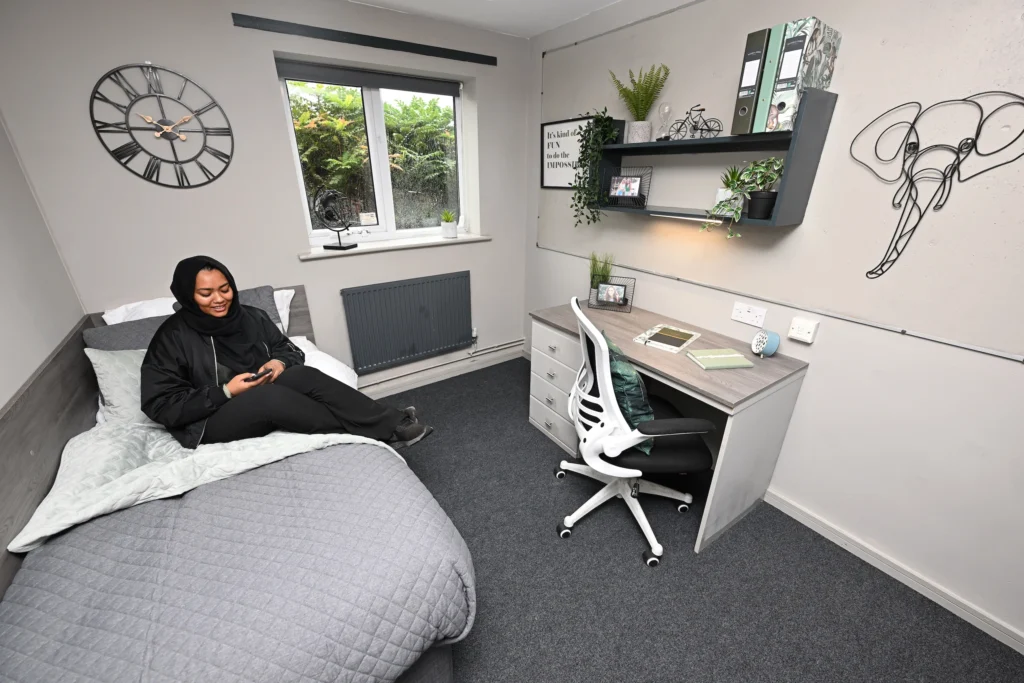 Orlando Village BronzePlus 14