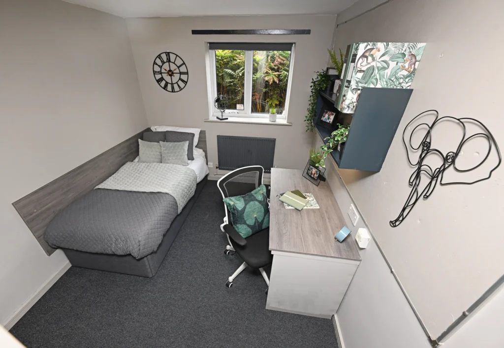 Orlando Village BronzePlus 4