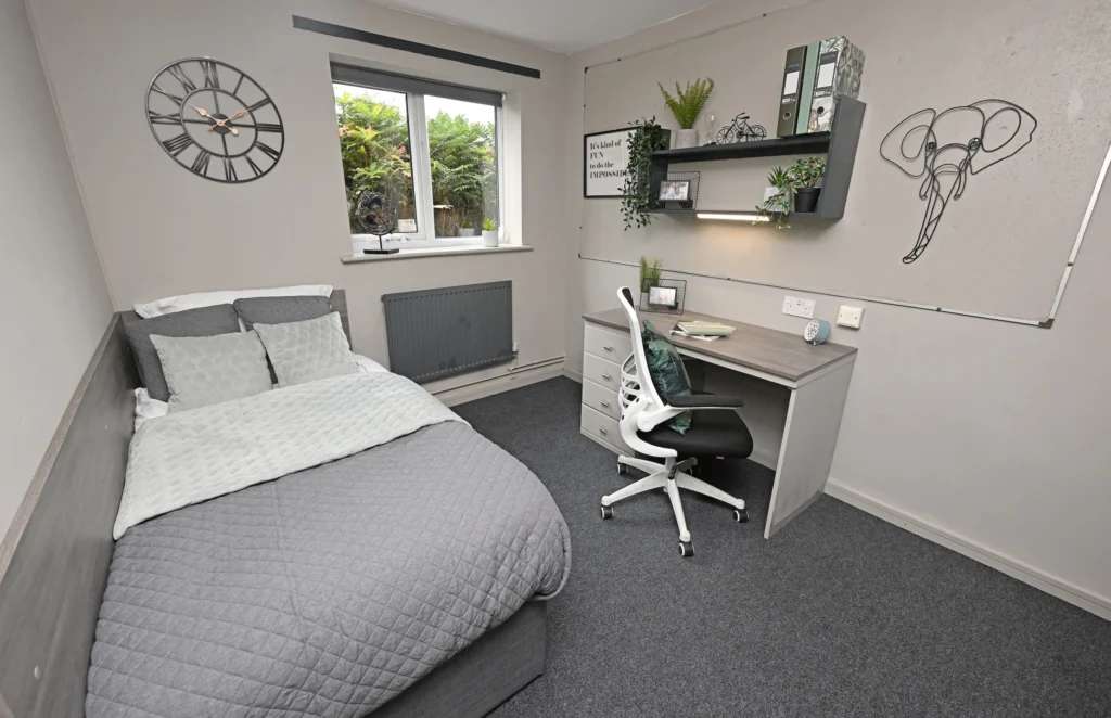 Orlando Village BronzePlus Featured